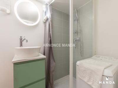 Louer Appartement 11 m2 Paris-18eme-arrondissement