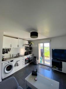 For rent Breval 2 rooms 37 m2 Yvelines (78980) photo 2