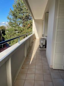 For rent Bron 3 rooms 71 m2 Rhone (69500) photo 0