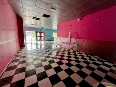 Louer Local commercial Arras 70008 euros