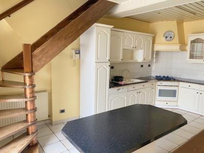 Louer Appartement 150 m2 Saint-trivier-de-courtes