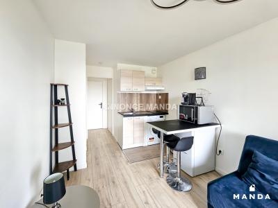 For rent Courbevoie 1 room 21 m2 Hauts de Seine (92400) photo 1