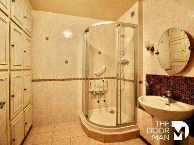 For sale Bourges 4 rooms 97 m2 Cher (18000) photo 3