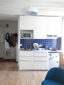 Louer Appartement Paris-18eme-arrondissement 871 euros