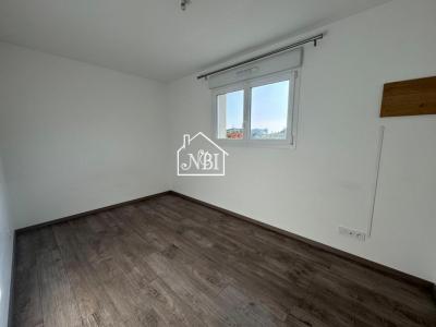 Louer Maison Change 820 euros