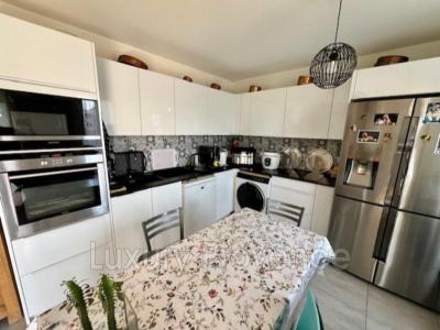 For sale Meyreuil 3 rooms 66 m2 Bouches du Rhone (13590) photo 2