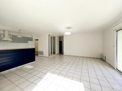 For rent Ambares-et-lagrave 4 rooms 88 m2 Gironde (33440) photo 2