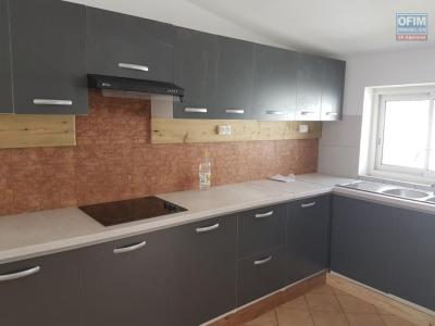 Louer Maison 122 m2 Saint-pierre