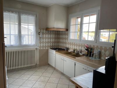 For sale Saintes 7 rooms 120 m2 Charente maritime (17100) photo 3