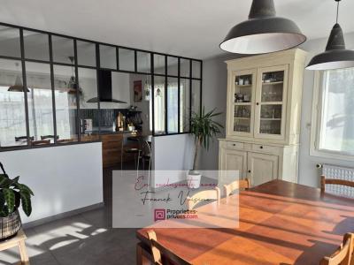 For sale Herbiers 7 rooms 102 m2 Vendee (85500) photo 3