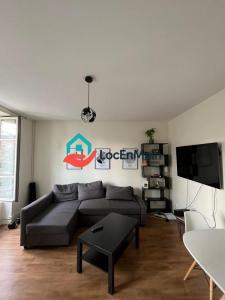 For rent Paris-19eme-arrondissement 2 rooms 46 m2 Paris (75019) photo 1