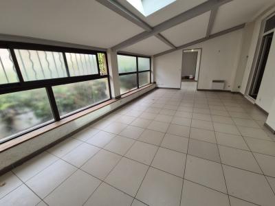 Acheter Immeuble  299000 euros
