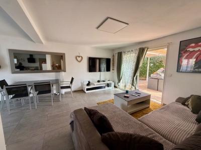 For sale AU CALME   SECTEUR GOLF 4 rooms 88 m2 Herault (34670) photo 3