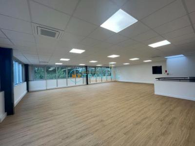 For rent Massy 410 m2 Essonne (91300) photo 3