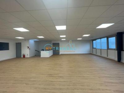 For rent Massy 410 m2 Essonne (91300) photo 4
