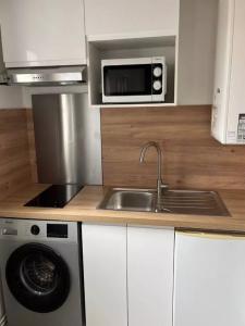 For rent Bordeaux 1 room 31 m2 Gironde (33000) photo 0