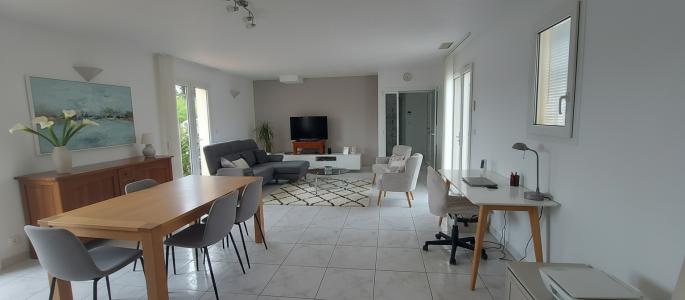 For sale Clarensac 5 rooms 108 m2 Gard (30870) photo 2