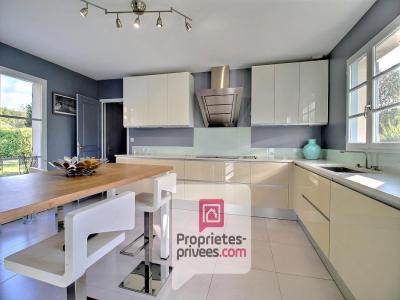 For sale Paucourt 6 rooms 202 m2 Loiret (45200) photo 3