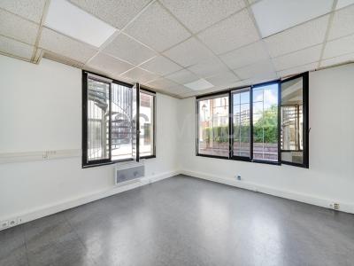 For sale Kremlin-bicetre 10 rooms Val de Marne (94270) photo 2