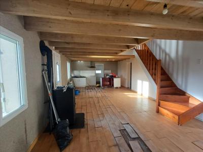 For rent Gelles 4 rooms 95 m2 Puy de dome (63740) photo 2