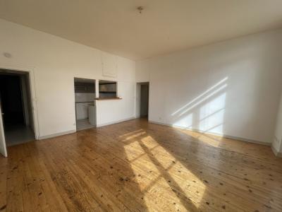 For rent Lyon-4eme-arrondissement 5 rooms 91 m2 Rhone (69004) photo 1