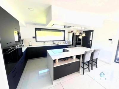 For sale Saint-simeon-de-bressieux 5 rooms 147 m2 Isere (38870) photo 4