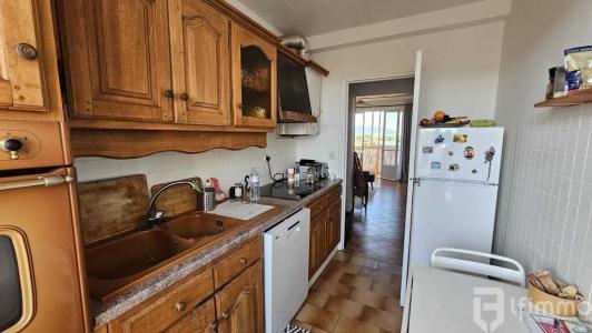 For sale Frejus 4 rooms 67 m2 Var (83600) photo 2