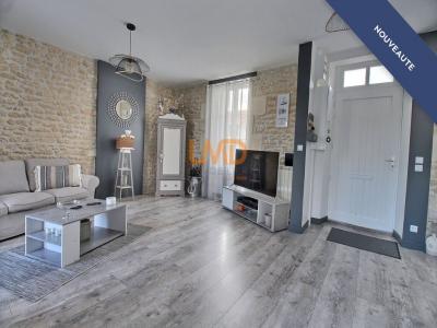 For sale Saint-jean-d'angely 5 rooms 102 m2 Charente maritime (17400) photo 1