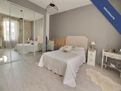 For sale Saint-jean-d'angely 5 rooms 102 m2 Charente maritime (17400) photo 4