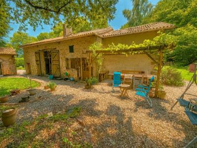 For sale Saulgond 5 rooms 174 m2 Charente (16420) photo 0