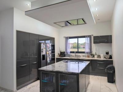 For sale Mondavezan 6 rooms 332 m2 Haute garonne (31220) photo 2