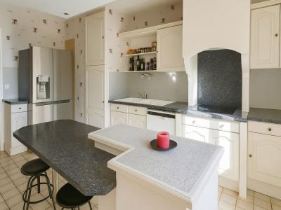 For sale CENTRE VILLE 3 rooms 96 m2 Saone et loire (71100) photo 3