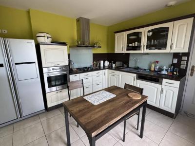 For sale rsidentiel 6 rooms 139 m2 Cher (18200) photo 3