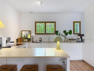 For sale Pujaut 6 rooms 133 m2 Gard (30131) photo 2