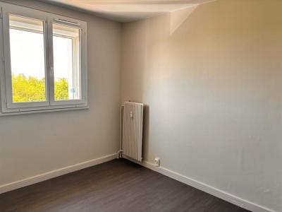 Louer Appartement Saint-valerien 513 euros