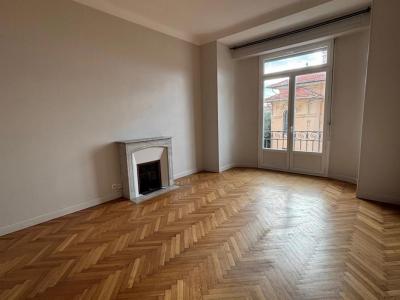 Louer Appartement 88 m2 Cannes