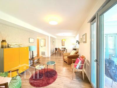 For sale Bagneres-de-bigorre 3 rooms 98 m2 Hautes pyrenees (65200) photo 2