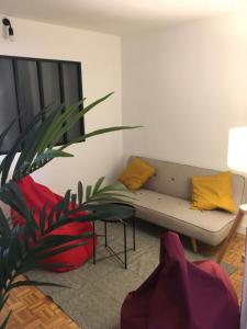 For rent Paris-19eme-arrondissement 6 rooms 21 m2 Paris (75019) photo 1