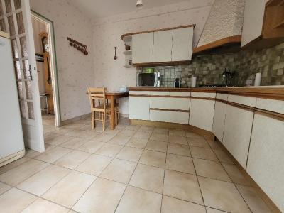 For sale 5 rooms 111 m2 Charente maritime (17400) photo 3