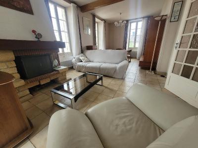 For sale 5 rooms 111 m2 Charente maritime (17400) photo 4