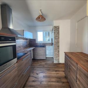 For rent Marseille-11eme-arrondissement 3 rooms 68 m2 Bouches du Rhone (13011) photo 1