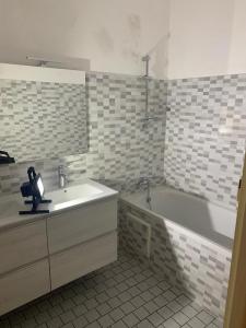 For rent Sainte-foy-la-grande 3 rooms 68 m2 Gironde (33220) photo 0