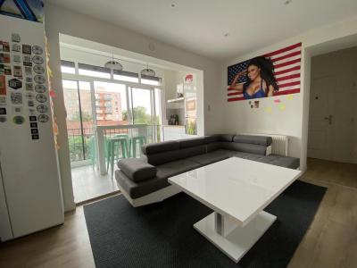 For rent Lyon-8eme-arrondissement 8 rooms 157 m2 Rhone (69008) photo 0