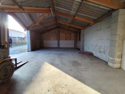 Louer Commerce Artigues-pres-bordeaux 7200 euros