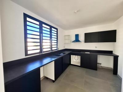 For rent Saint-pierre 4 rooms 92 m2 Reunion (97410) photo 1