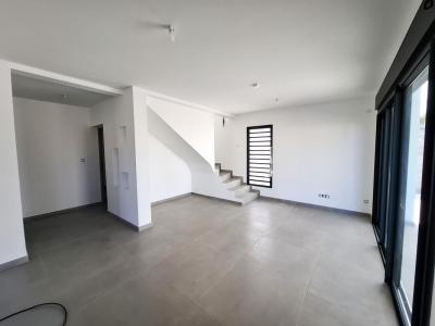For rent Saint-pierre 4 rooms 92 m2 Reunion (97410) photo 2