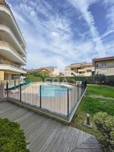 Louer Appartement Cagnes-sur-mer 735 euros