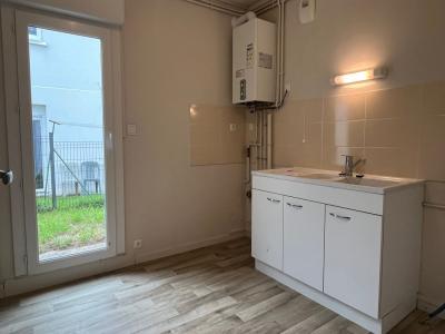 For sale Saint-flovier 4 rooms 81 m2 Indre et loire (37600) photo 3