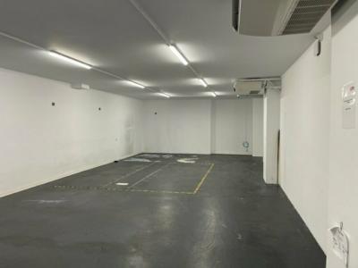 Louer Commerce 420 m2 Bordeaux