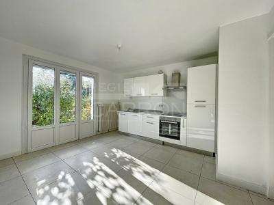 For rent Ecully 5 rooms 90 m2 Rhone (69130) photo 1